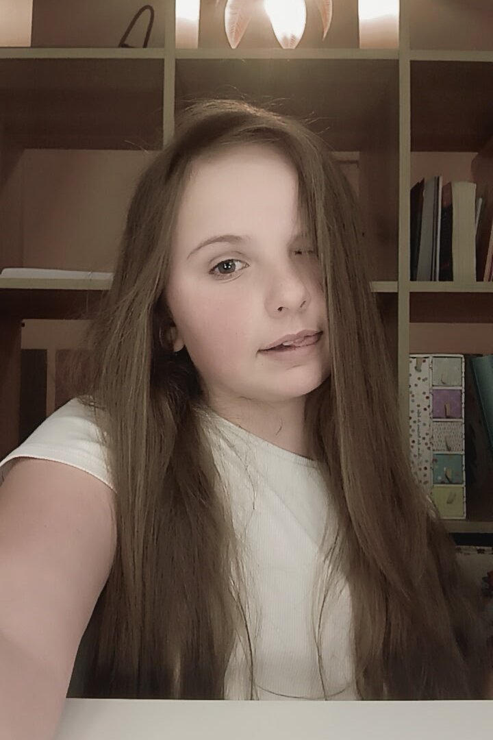 Pauline Moncomble Dauphin a changé ses photos