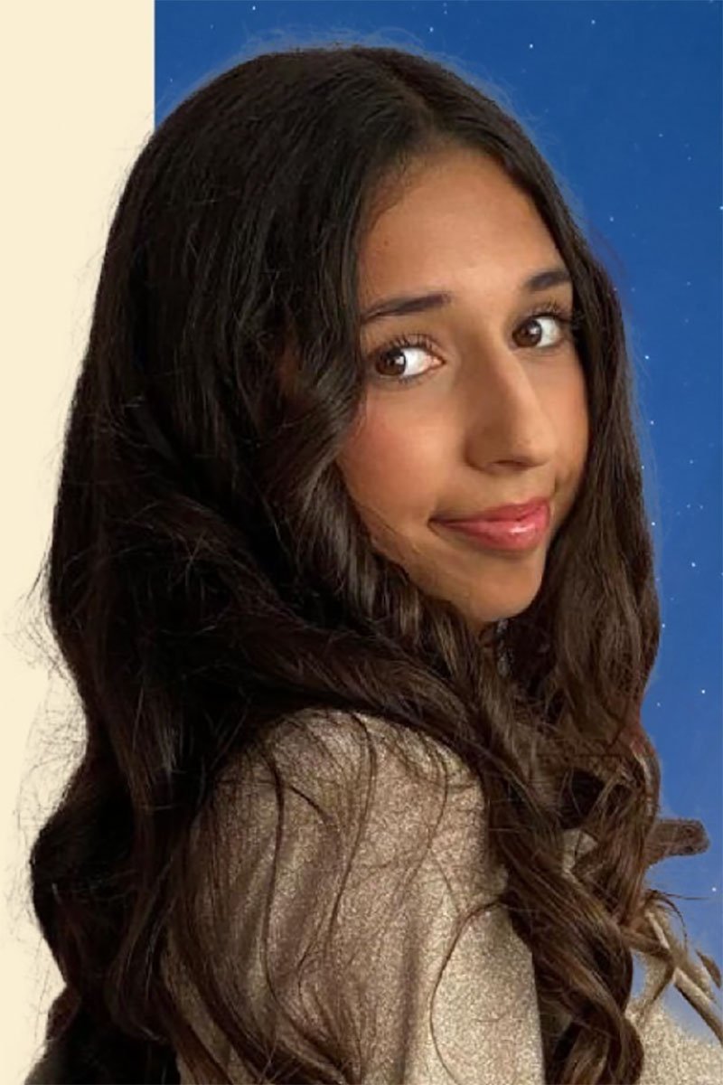 Rebecca Sayaque a changé ses photos