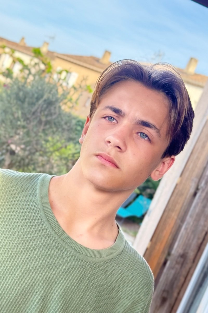 Colyn Trehiou a changé ses photos